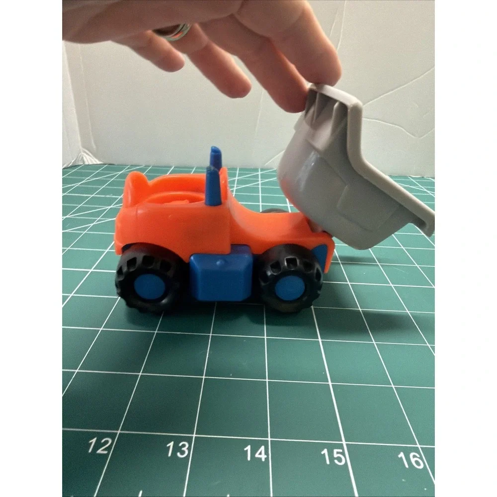 Fisher-Price Little People Red Blue Grey Plastic Dump‎ Truck Toy 2002 Mattel